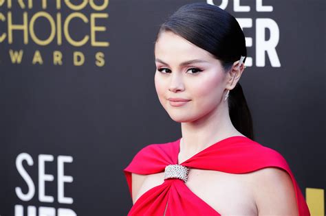 Selena Gomez: I was ashamed to pose naked on album cover